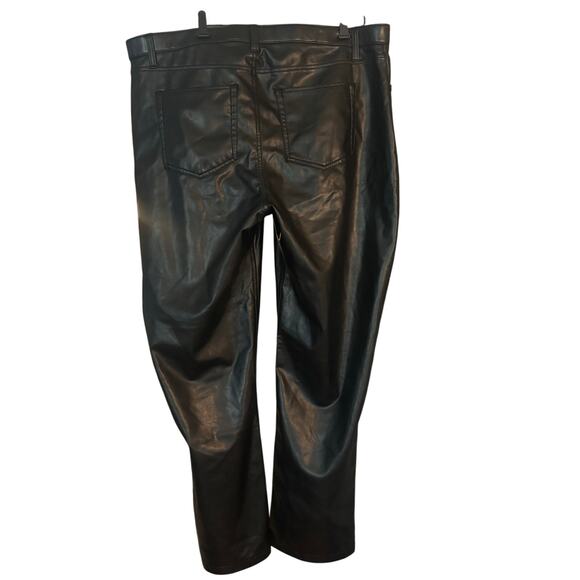 Abercrombie & Fitch Curve Love Vegan Leather High Rise Loose Pants 16 - Picture 4 of 12